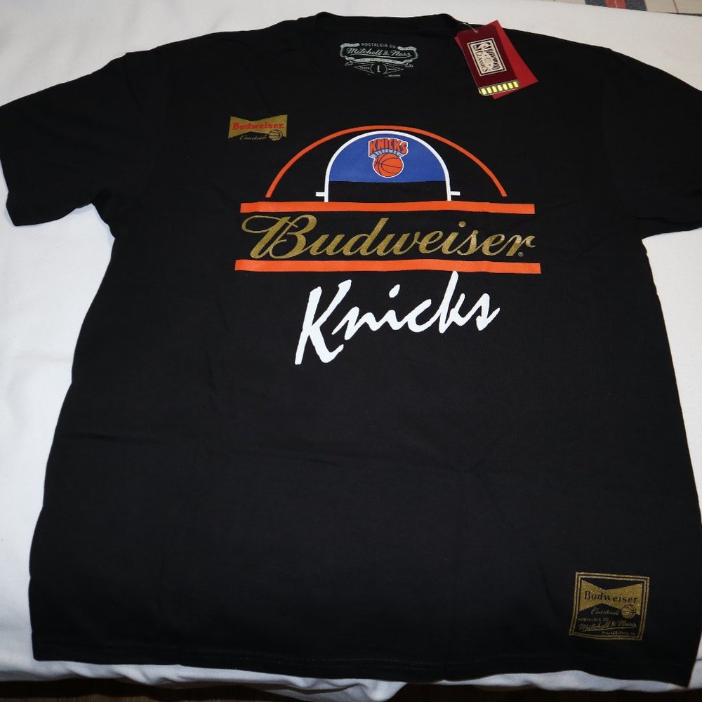 Mitchell & Ness NBA in the Paint Knicks Budweiser Shirt